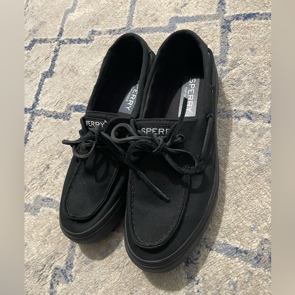 Sperry All Black Boat Shoes in Men’s 8